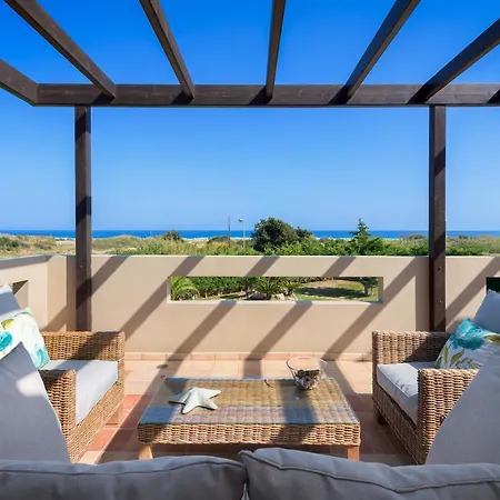 Evergreen Seaside With Private Pool Фалираки