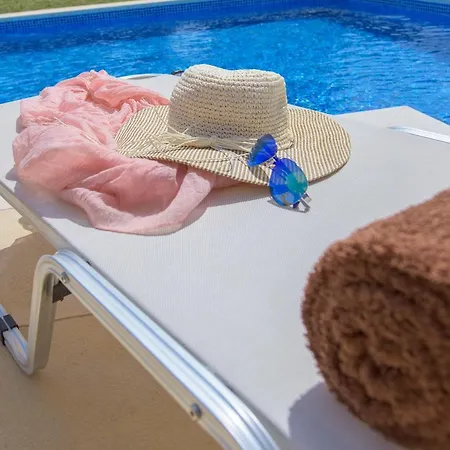 Evergreen Seaside With Private Pool * Фалираки